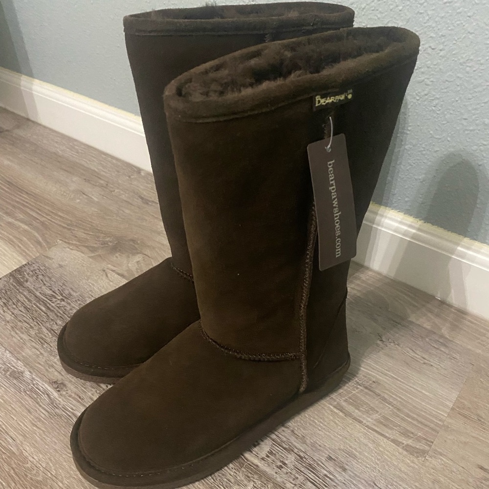 Bearpaw women boots NWT